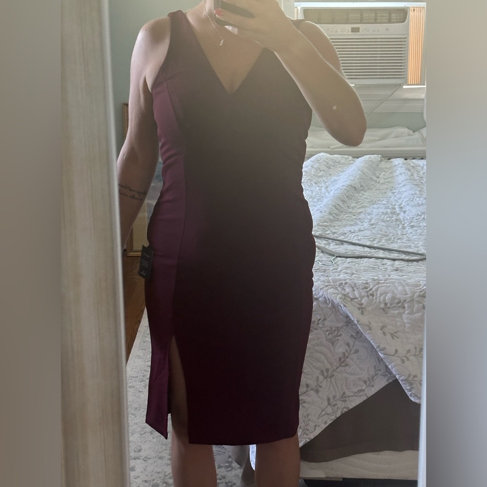 NWT wine colored midi dress.  Lulus size large